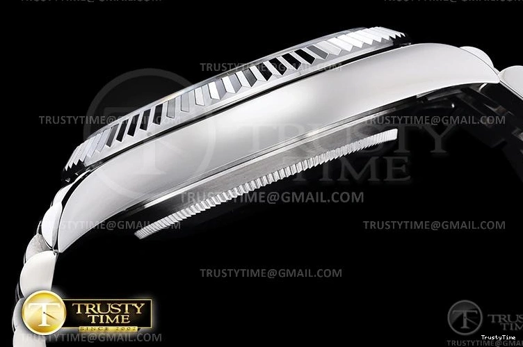 0426 R2DJ0252G – DJ2 41mm Jub FashionForward 637